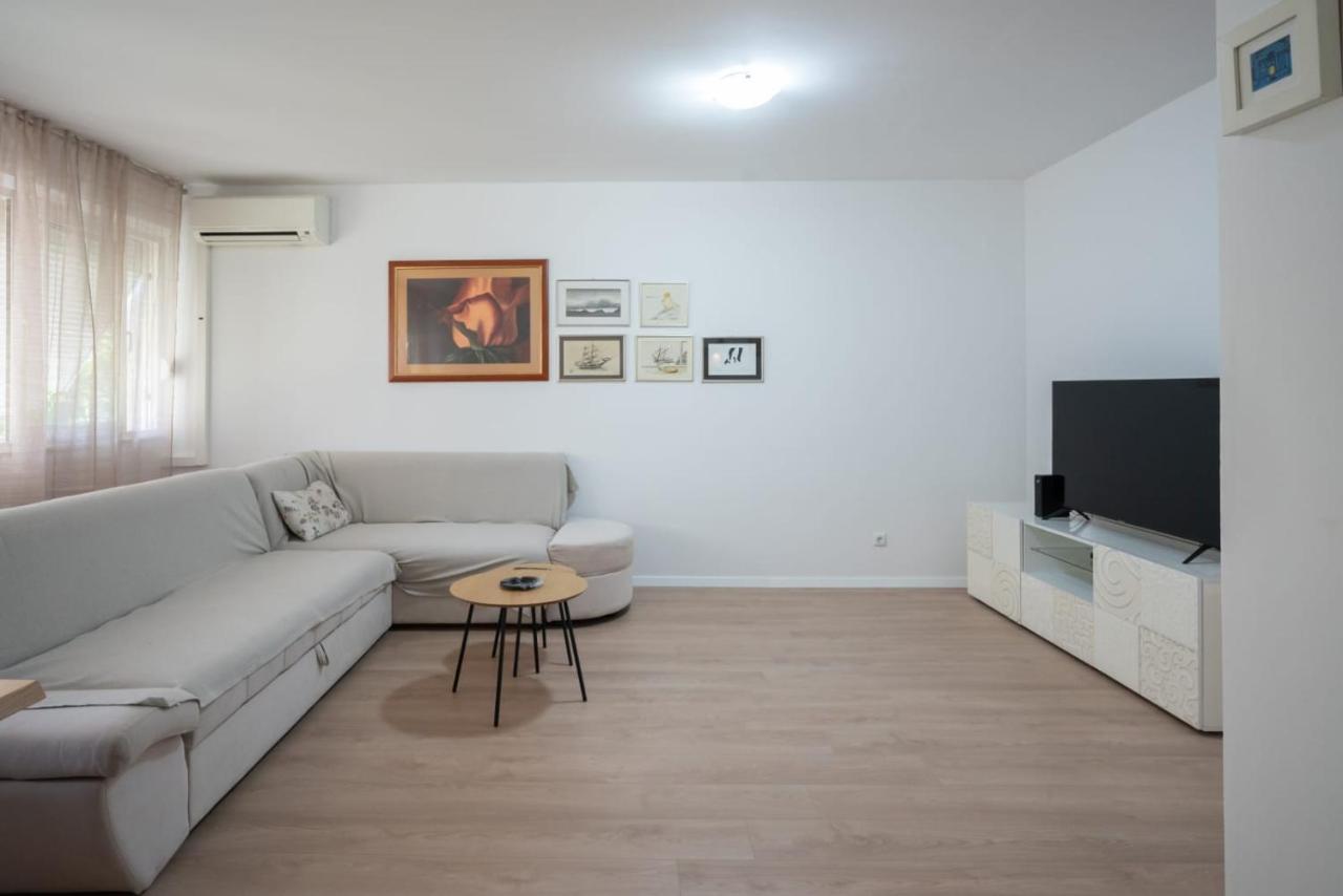 Апартаменты Apartman Mirjana Сплит Экстерьер фото