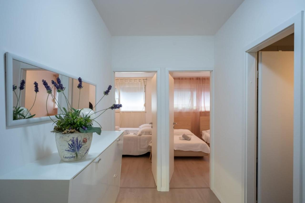 Апартаменты Apartman Mirjana Сплит Экстерьер фото