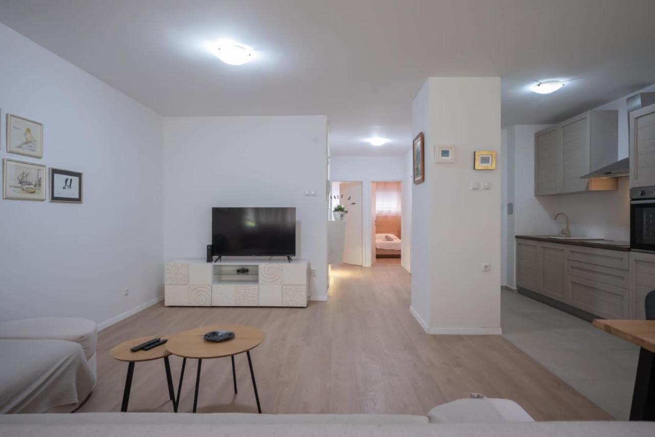 Апартаменты Apartman Mirjana Сплит Экстерьер фото