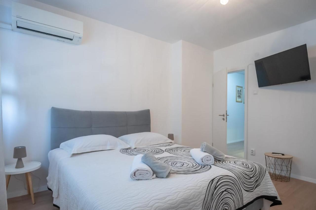 Апартаменты Apartman Mirjana Сплит Экстерьер фото