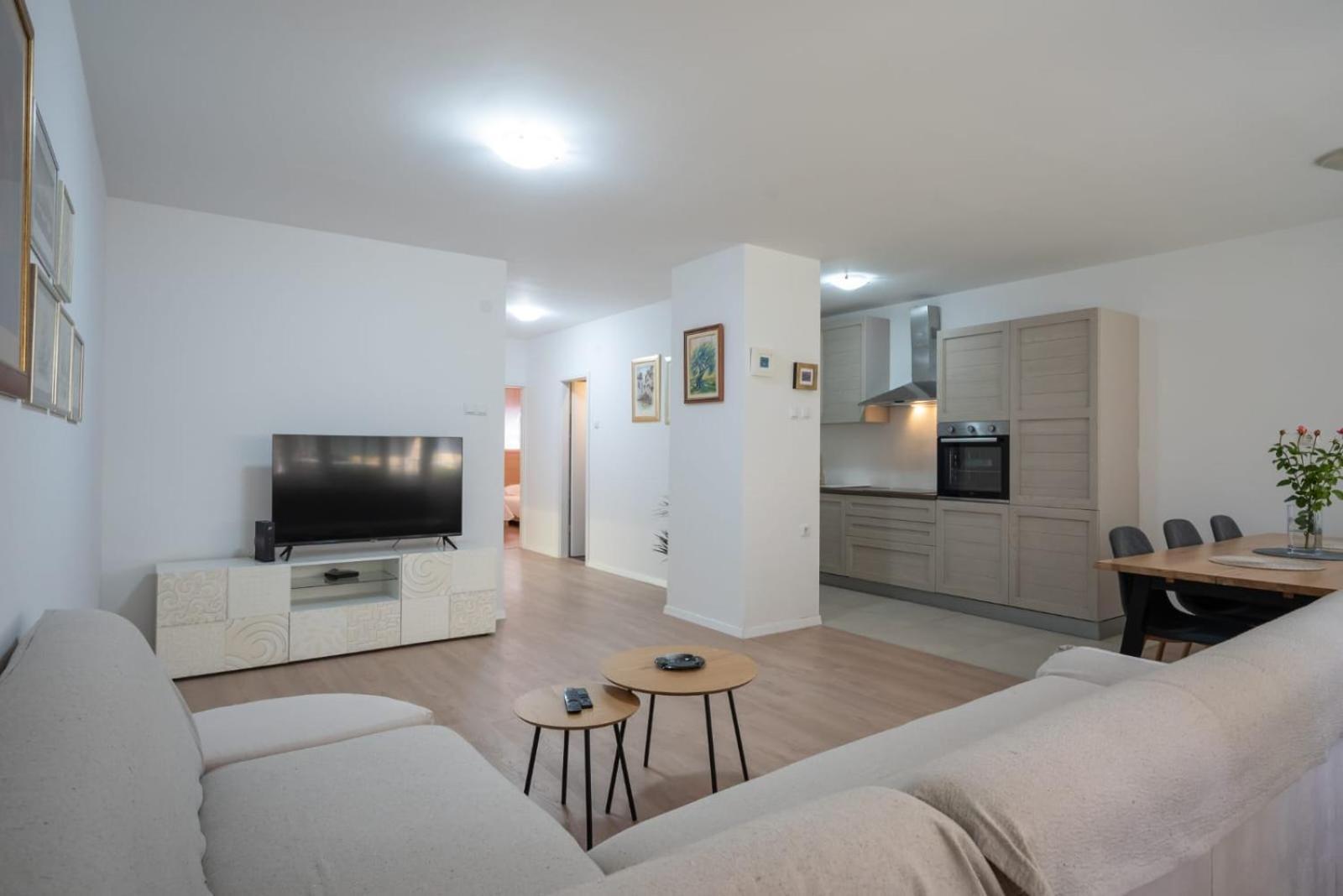 Апартаменты Apartman Mirjana Сплит Экстерьер фото